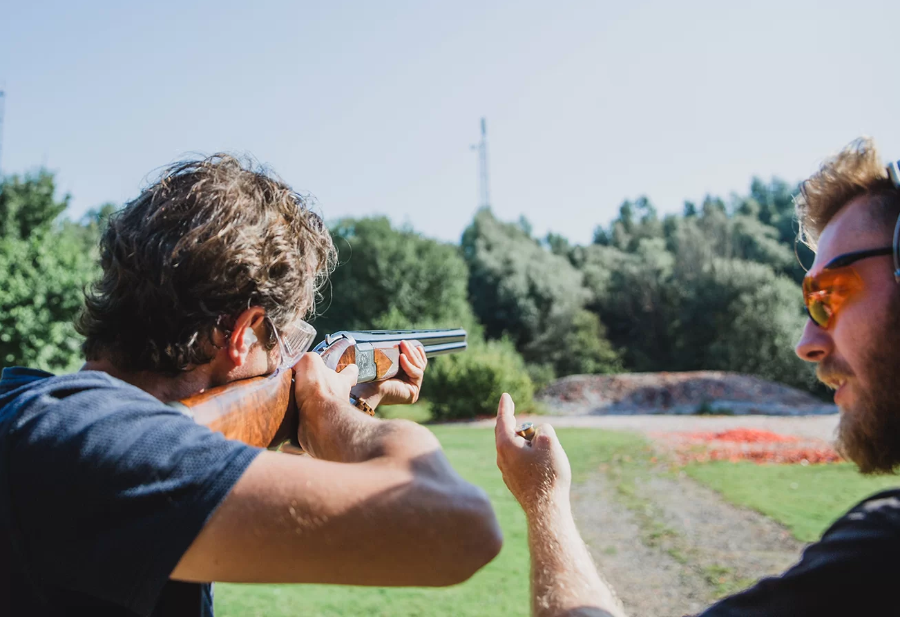Sportief vrijgezellenfeest: Shooting Range: Kleiduif schieten, scherpschieten en boogschieten