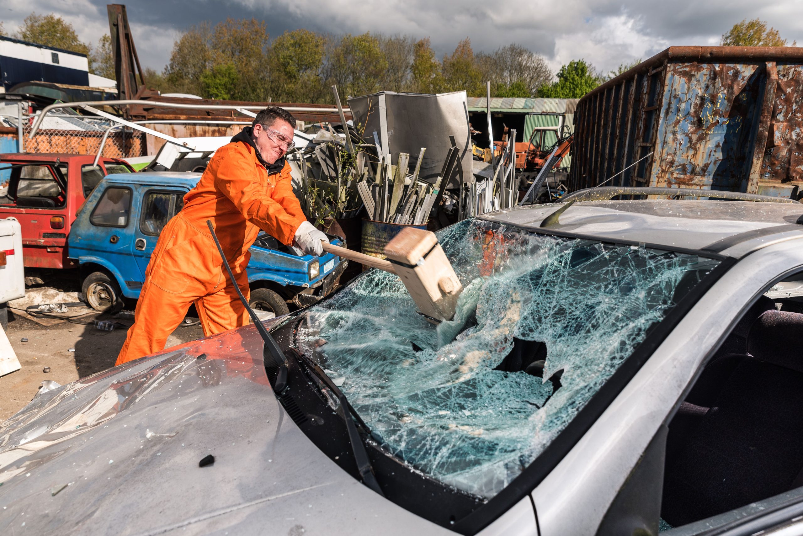 Personeelsuitje Almere: Wreck & smash your Car!