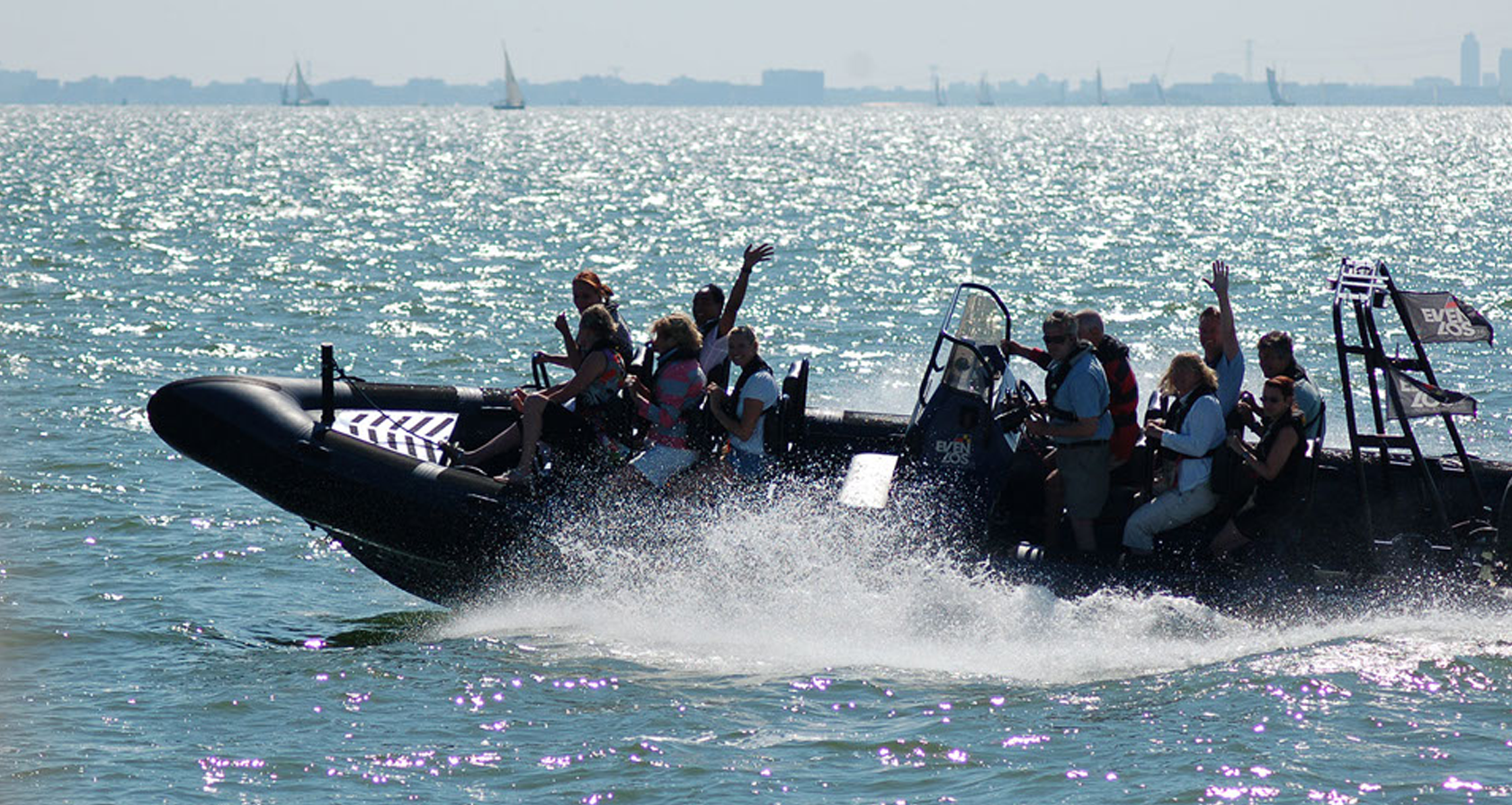 Vaararrangementen bedrijfsuitje: RIB Powerboat Varen