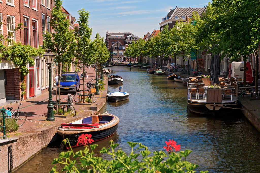 Bedrijfsuitje Leiden Grachten Sloepen Outdoor