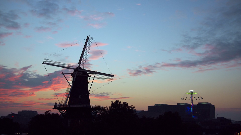 Workshop Leiden zonsondergang Molen Kermis Skyline