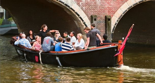 Varen Leeuwarden Bedrijfsuitje Sloepen